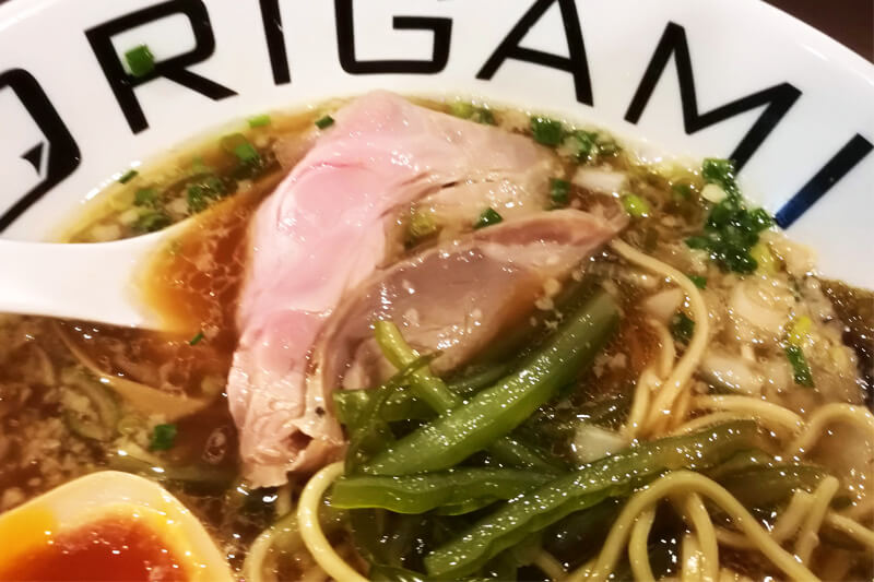 麺屋ORIGAMI ローストポークと茎わかめ