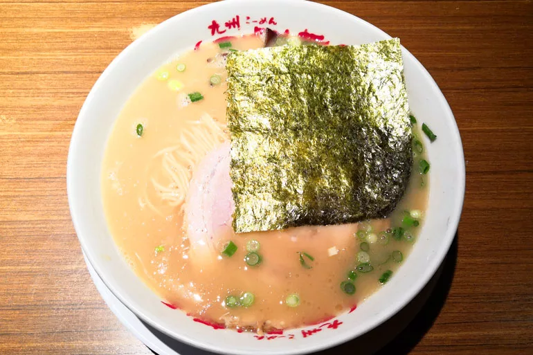 北浦和 つばめ軒 とんこつラーメン