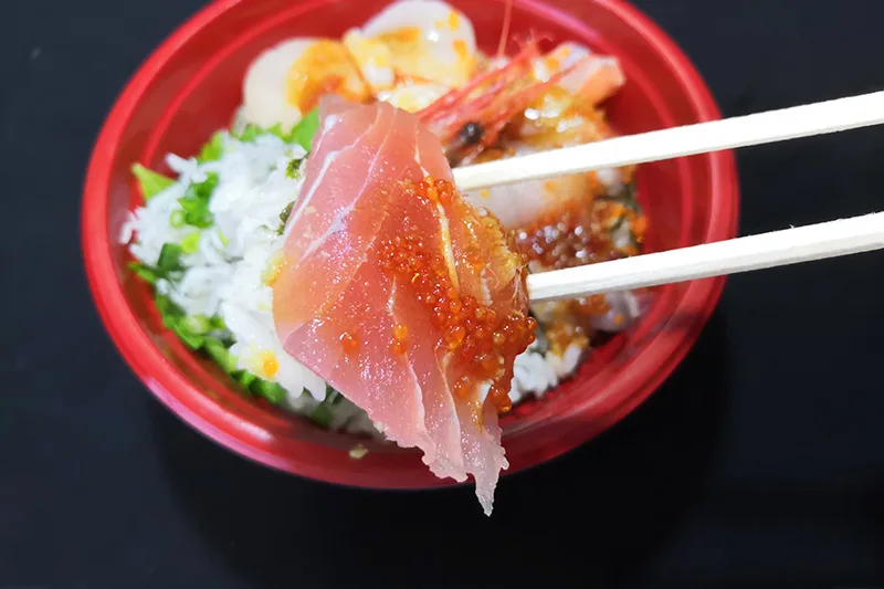 海鮮丼ランチ「魚や一丁（うおやいっちょう）浦和店」で楽々 