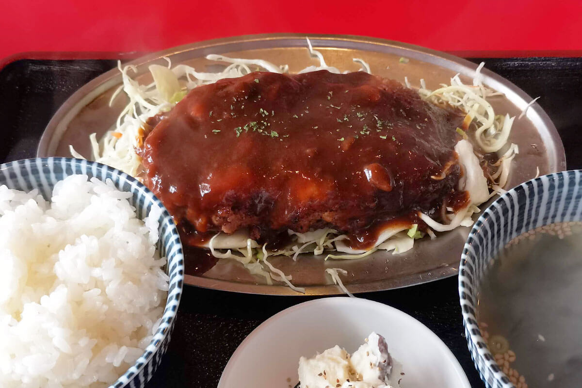 浦和の人気焼肉屋 嬢々苑 が作る牛たんバーグ定食ランチを堪能する Urawacity Net 浦和シティネット