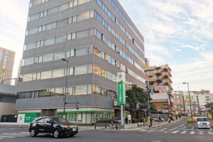 浦和駅東口の埼玉りそな銀行が移転するみたいです