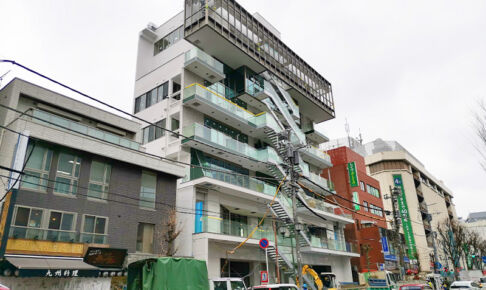 浦和駅西口の新築デザイナーズビルがついにお目見えしたよ