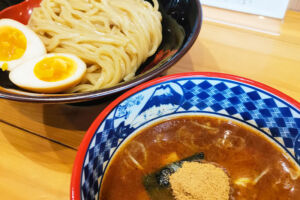 アトレ浦和「つけ麺専門店 三田製麺所」濃厚豚骨魚介スープに極太麺の組み合わせは最高