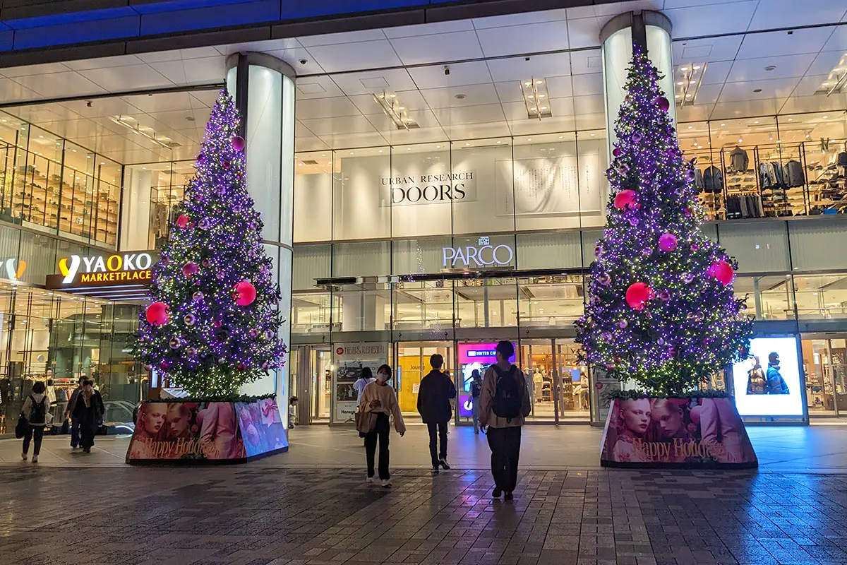 2023年の浦和パルコクリスマスツリー