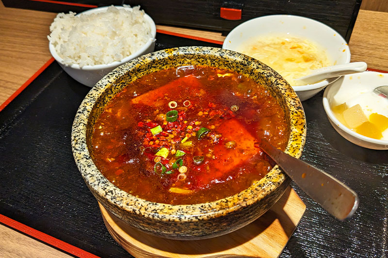 浦和に本格中華のお店が新オープン「牡丹亭」刀削麺と石焼麻婆豆腐がクセになる！