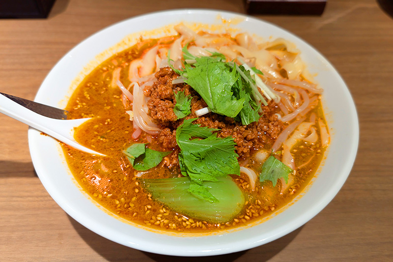 タンタン刀削麺