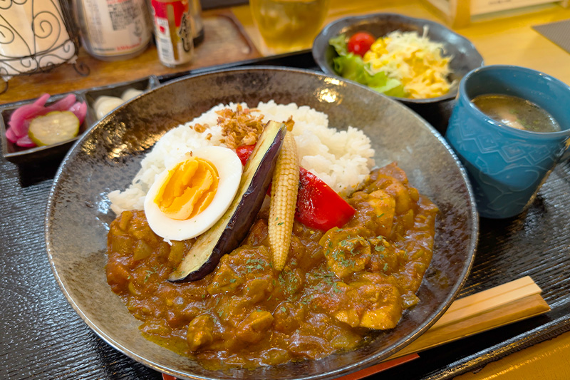 浦和駅東口の老舗家庭料理「ゆうざん」でランチ営業開始！本気のスパイスカレーがいただける