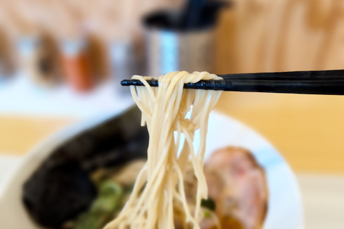 醤油らーめん　麺