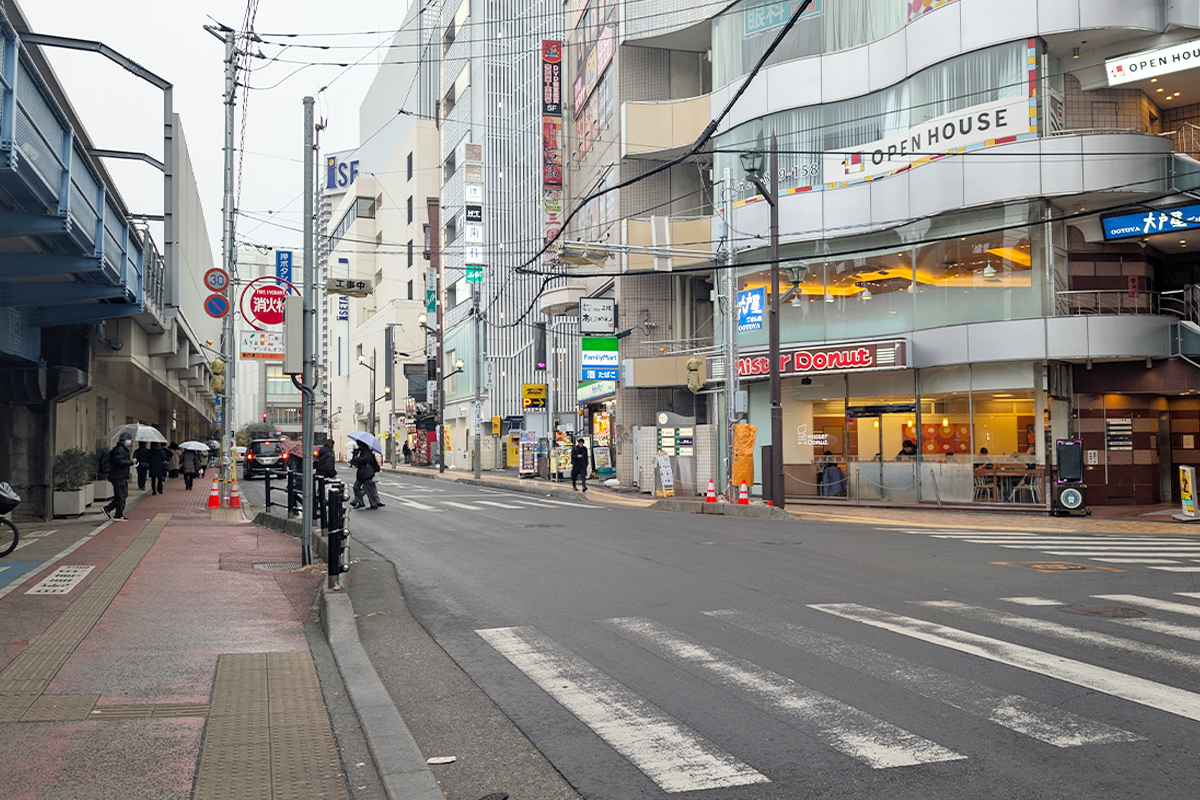 浦和駅西口に新しく信号機が設置されます