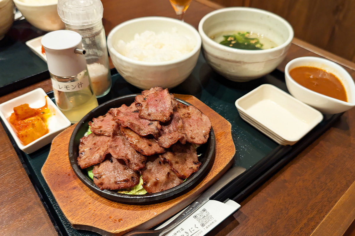 お得な牛たんランチ「焼肉うらいち 浦和仲町店」たっぷり盛られて肉好きにおすすめ