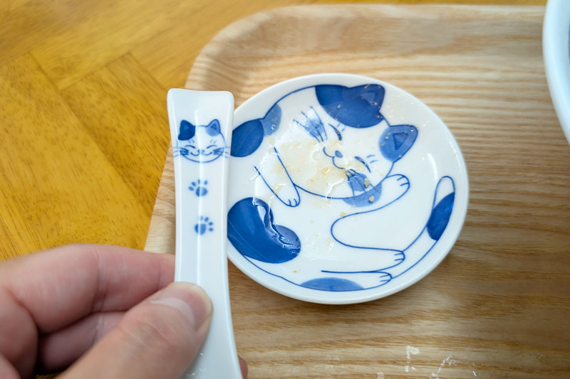 猫の小皿とれんげ