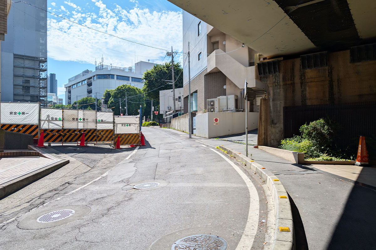 浦和駅西口の交番横「さいたま草加線」は7月4日から通り抜けできなくなります