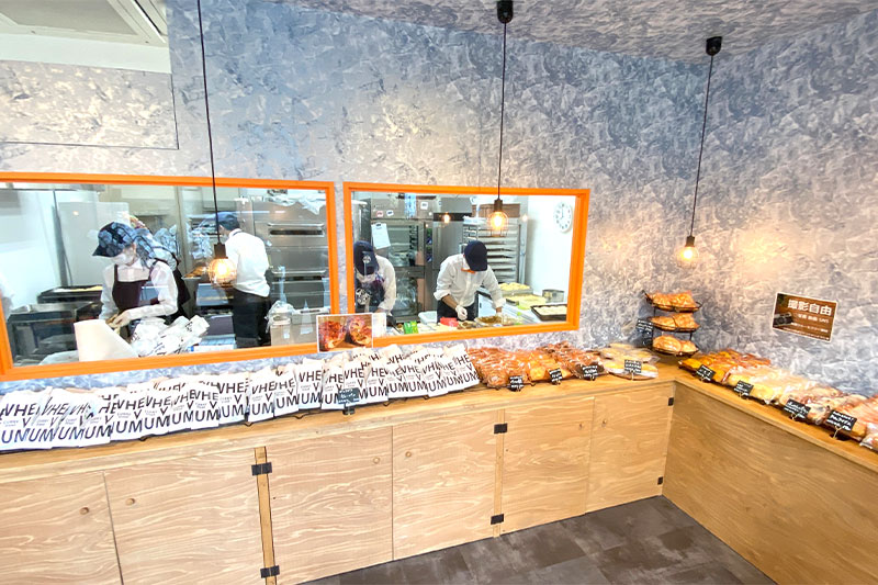 浦和駅ナカ「コレもう食べた?」11月25日からはホリエモン発案のパン屋「小麦の奴隷」が登場