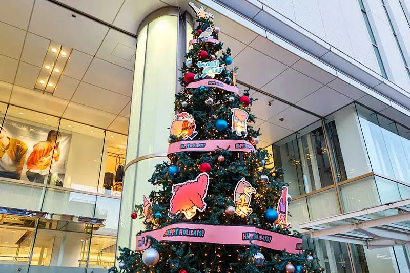 2025年】浦和パルコの巨大クリスマスツリー点灯開始！歴代ツリーも