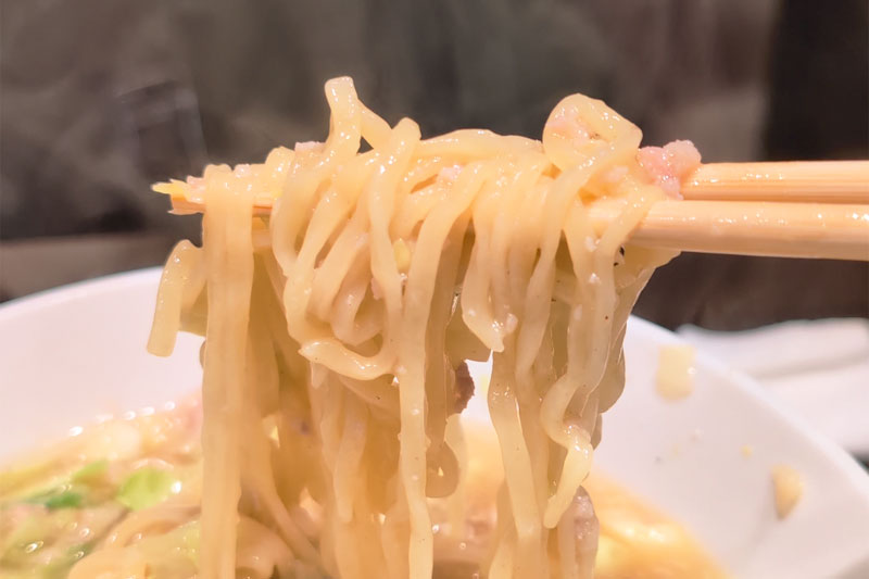 餃子ダイニングTSUDOIの深夜限定の餃子ラーメンがうまい