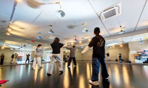 武蔵浦和で長く愛されるダンススタジオ「RAZARIS」初心者から通えるレッスンと多彩なフィットネスが魅力