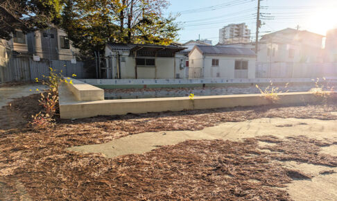 高砂小学校のプールが解体へ 開校155年、校舎建て替えに向け始動