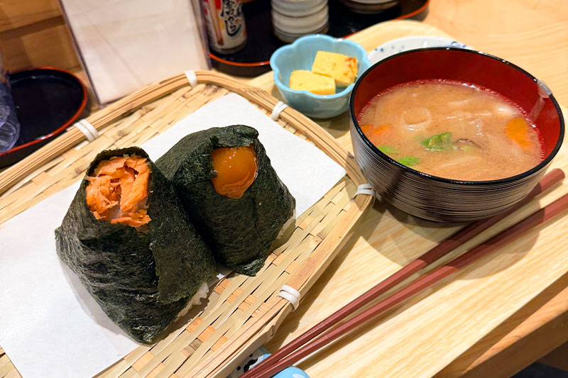 おにぎり2種+豚汁のセット