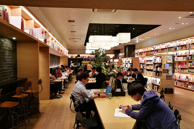 スターバックス浦和蔦屋書店